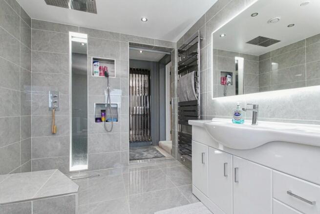Bedroom One Ensuite