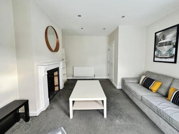 1 bed Apartment to rent Image 5