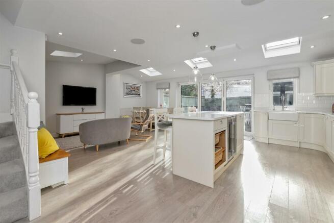 3HousefieldWay-37.jpg