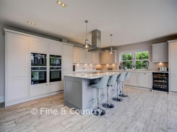 Kitchen/Breakfast Room