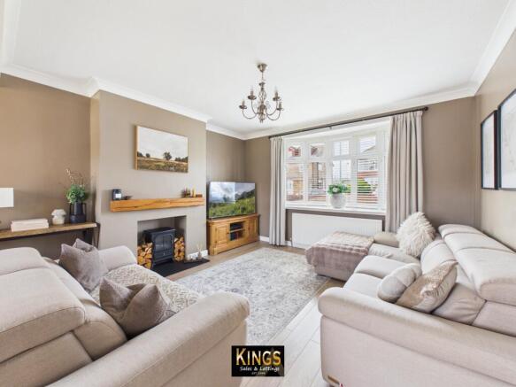 3 bed Semi-Detached for sale Image 6