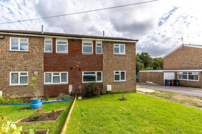 13 Lealands Drive5.jpg