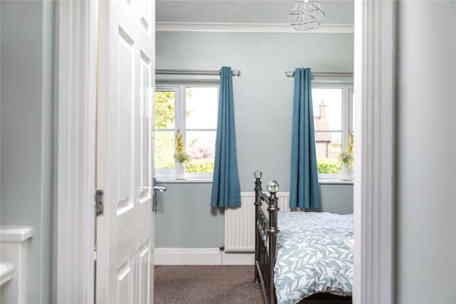 2 bed Semi-Detached for sale Image 11