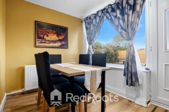 3 bed Semi-Detached for sale Image 7