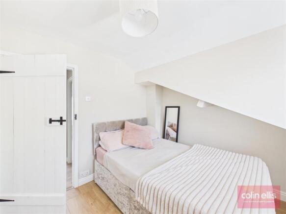2 bed Terraced for sale Image 12