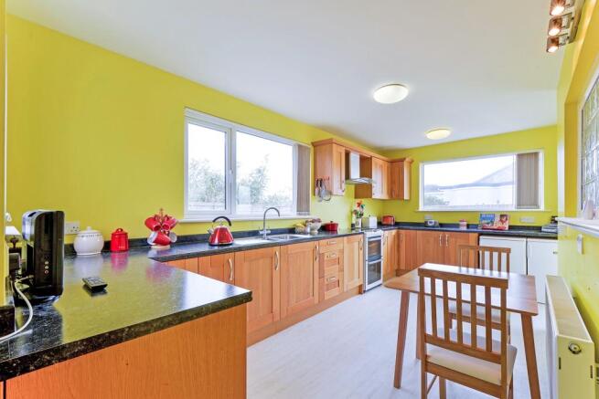 Kitchen/Breakfast Ro