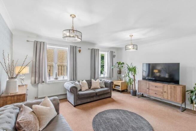 3 bed Town House for sale Image 9