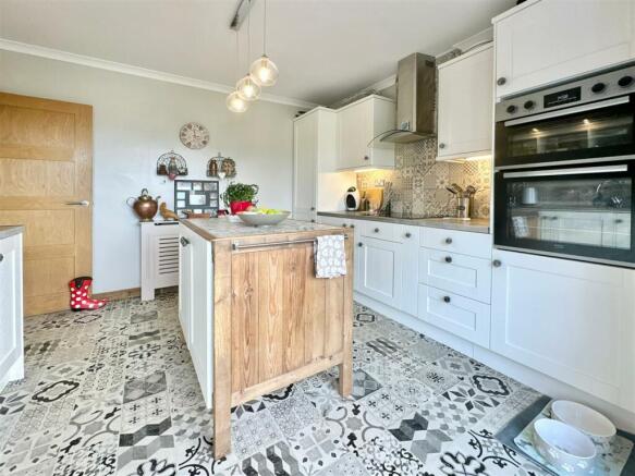 kitchen Cooking Area.JPG