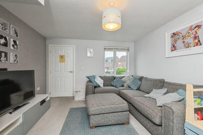 3 bed Semi-Detached for sale Image 6