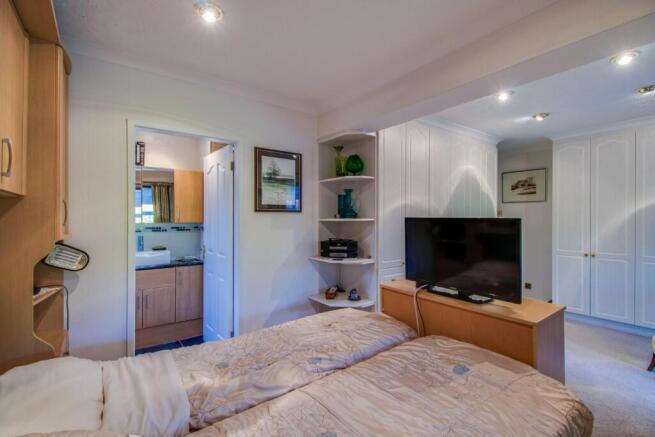 3 bed Detached Bungalow for sale Image 8