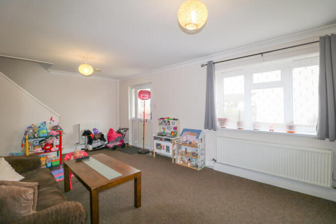 Living Room Rear ...