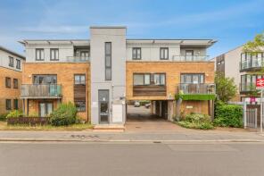 Flat 17, 105 107 Station Court, Ambleside Drive, Southend-on-sea SS1 2EU