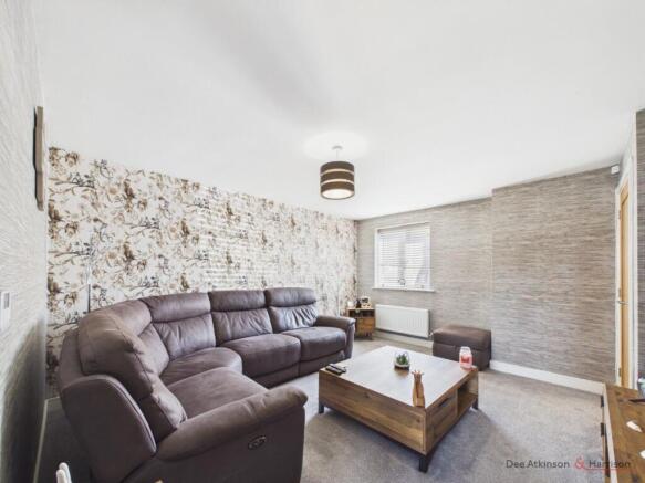 3 bed Semi-Detached for sale Image 6
