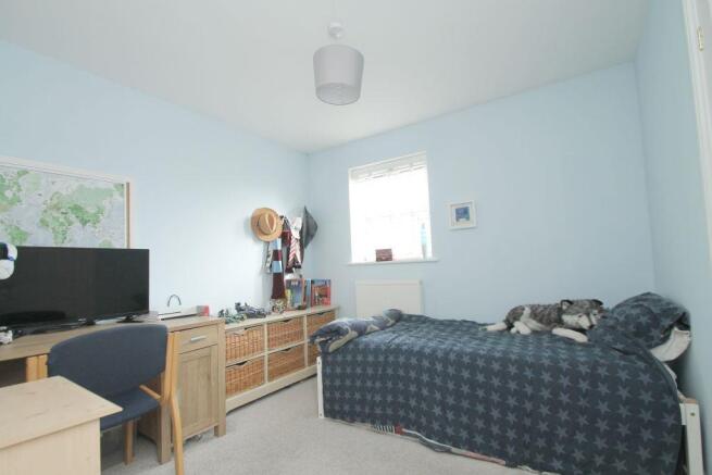 bed2.jpg