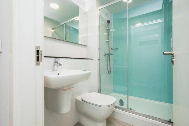 1 bed Flat for sale Image 4
