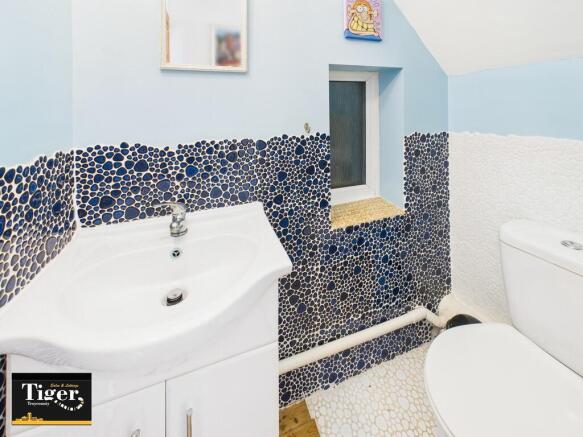 CAM02176G0-PR0772...