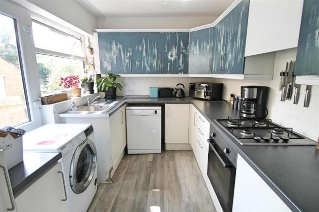 Kitchen: