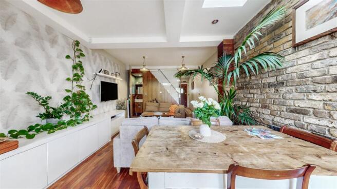 Dining area.jpg