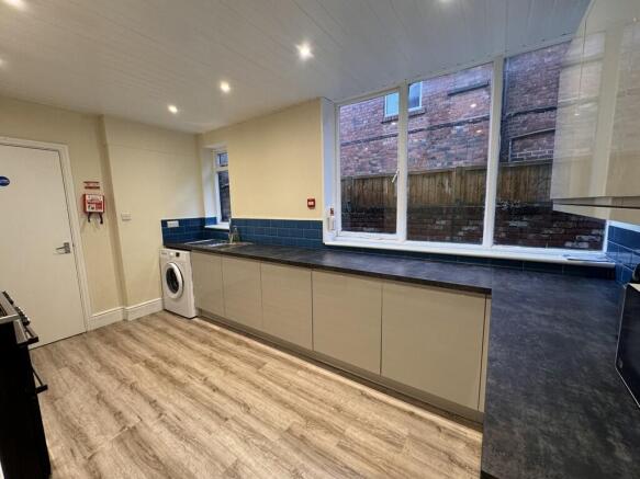 1 bed End of Terrace to rent Image 2