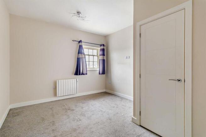 2 bed Flat for sale Image 4