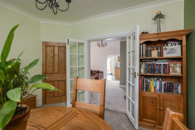 4 bed Terraced for sale Image 10