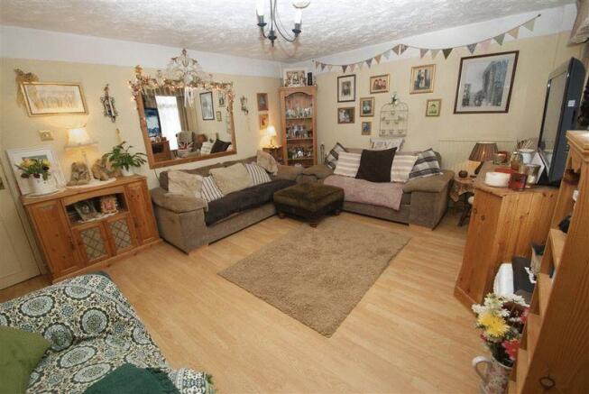 Lounge 2