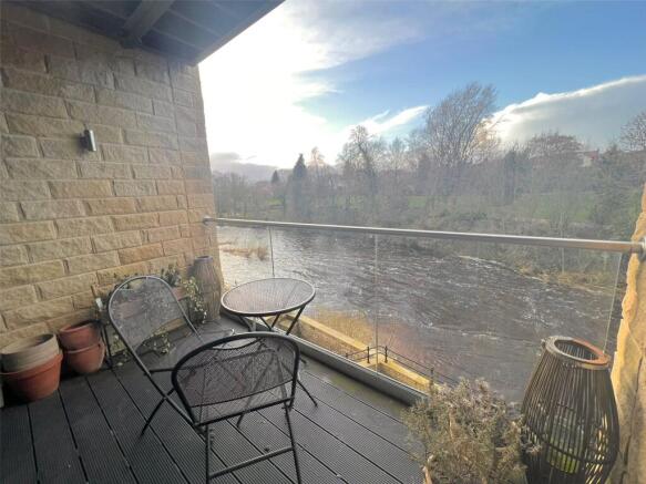 2 bed Flat to rent Image 4