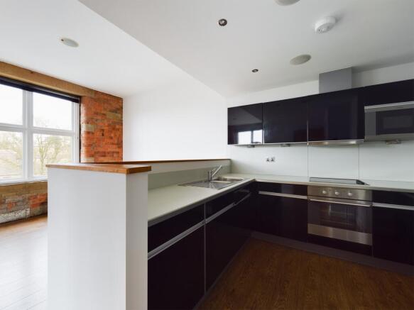 2 bed Flat to rent Image 4