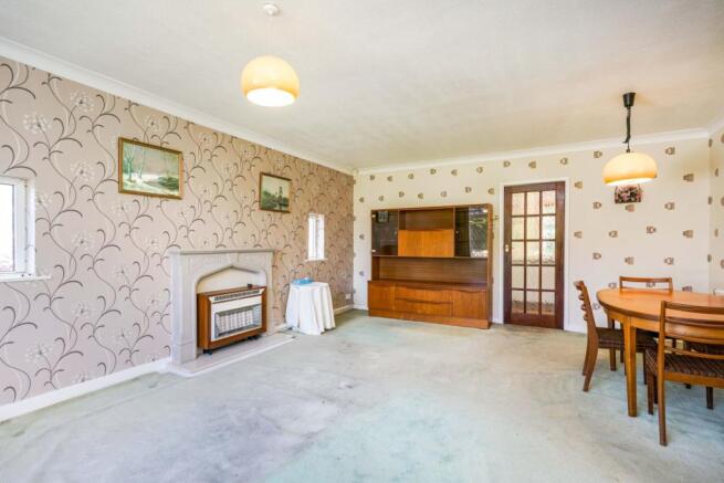 Lounge/Dining Room