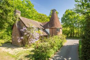 Stillyans Oast, Maynards Green Road, Heathfield TN21 0BP