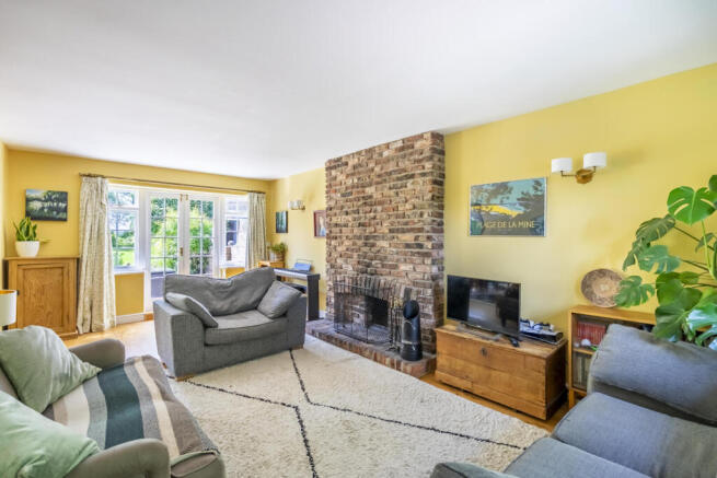 4 bed Detached for sale Image 8