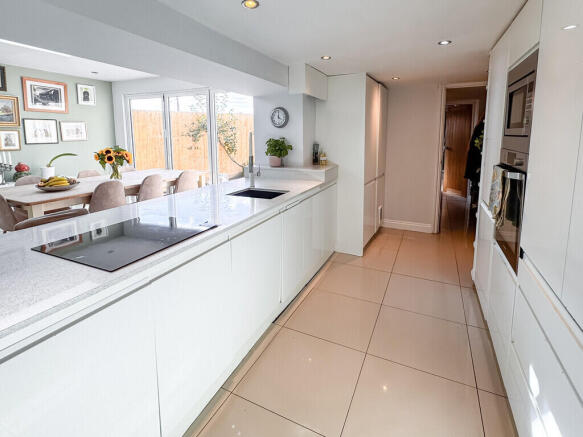 Bedwlwyn Road, Ystrad Mynach photo 4