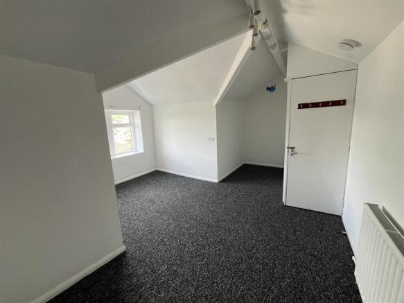 2 bed Flat to rent Image 8