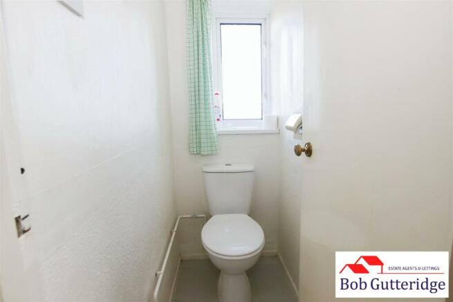 FIRST FLOOR WC