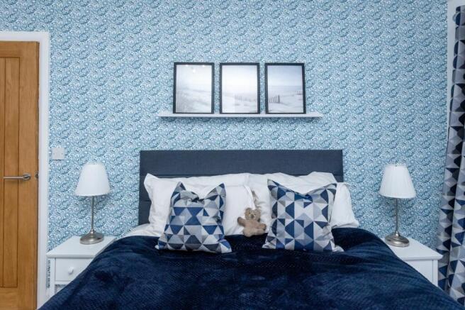 Bedrooms & Bathrooms