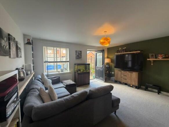 Lounge 2.jpg