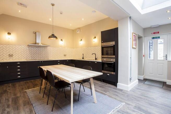 1 bed House Share to rent Image 11