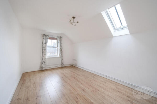 5572b432-ec93-4a2...