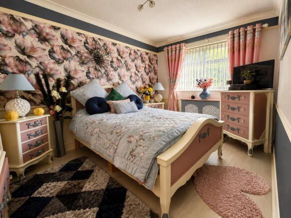 3 bed Semi-Detached for sale Image 5