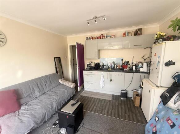Kitchen/Lounge