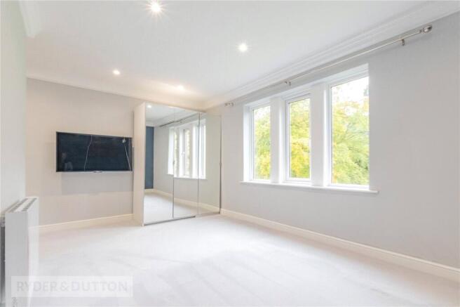 2 bed Apartment to rent Image 10