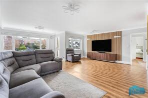 Flat 12, Cranmer Court, Wickliffe Avenue, Finchley, London N3 3HG