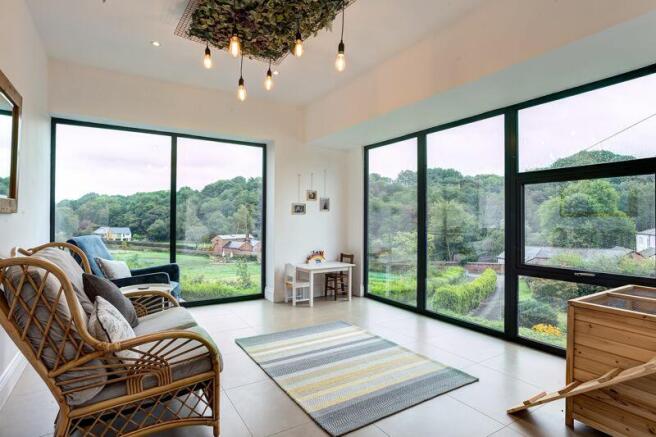 DINING/PLAY ROOM