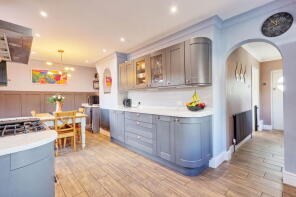 25, Myrtle Grove, South Ockendon RM15 4JB