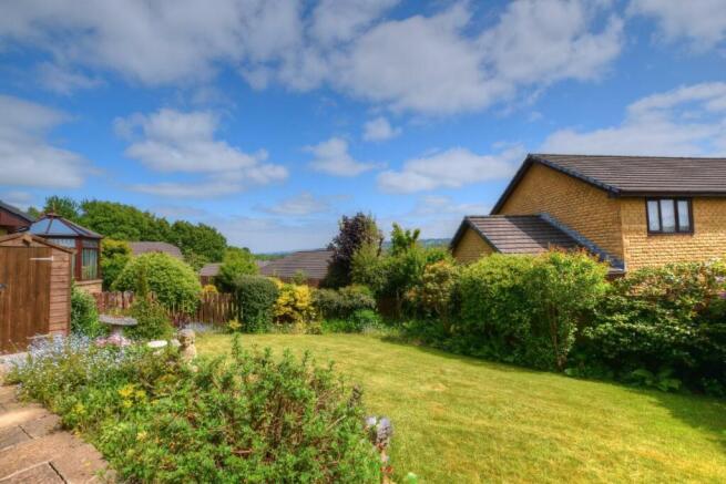 EXT BACK GARDEN 4.jpg
