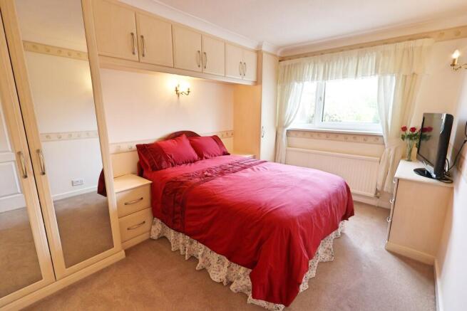 2 bed Detached Bungalow for sale Image 7