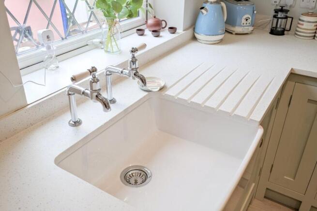 2 bed Terraced to rent Image 12