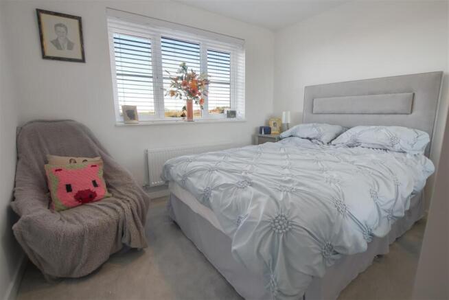4 bed Detached for sale Image 12