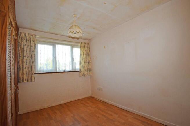 2 Bourne Avenue, bed 2.jpg