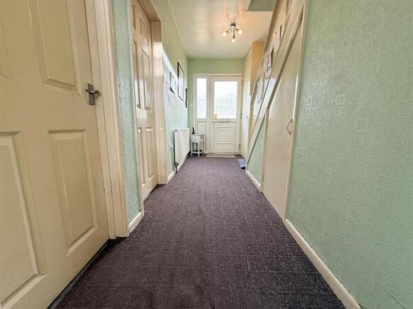 3 bed Semi-Detached for sale Image 8